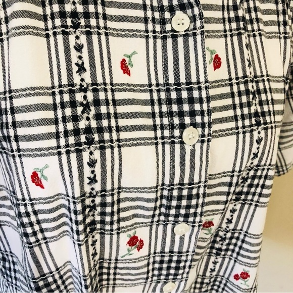 Casey & Max Vintage Embroidered Button Up - Picture 3 of 8